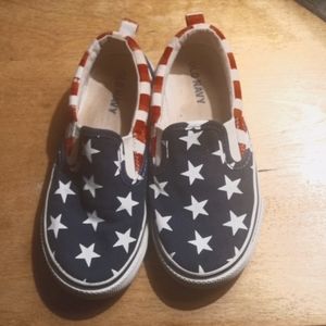 Kids old Navy Slip on sneakers. Size11 excellent condition Red white & blue